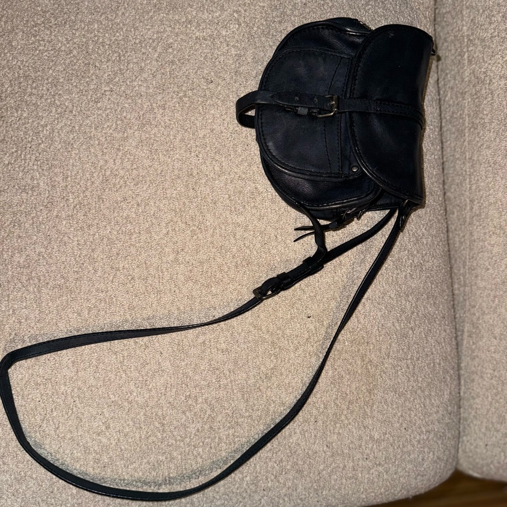 Chic Black Leather Crossbody Bag